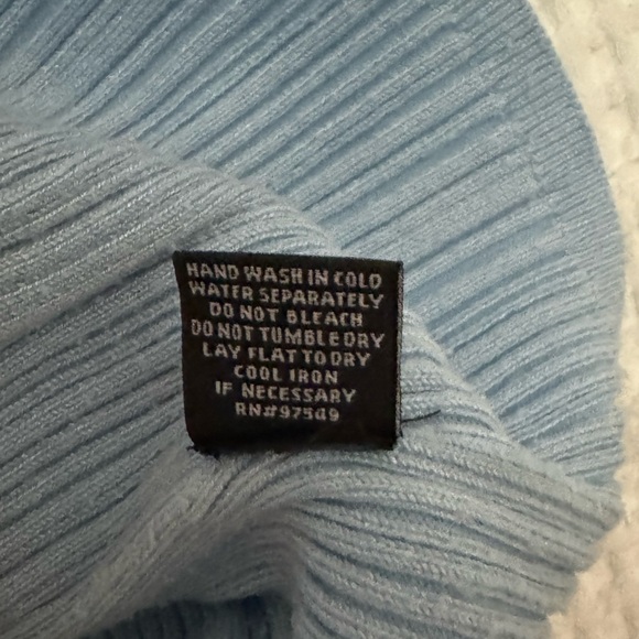 Metric Knit top.  Worn and dry cleaned 2x!   Smoke free home! - Picture 3 of 5